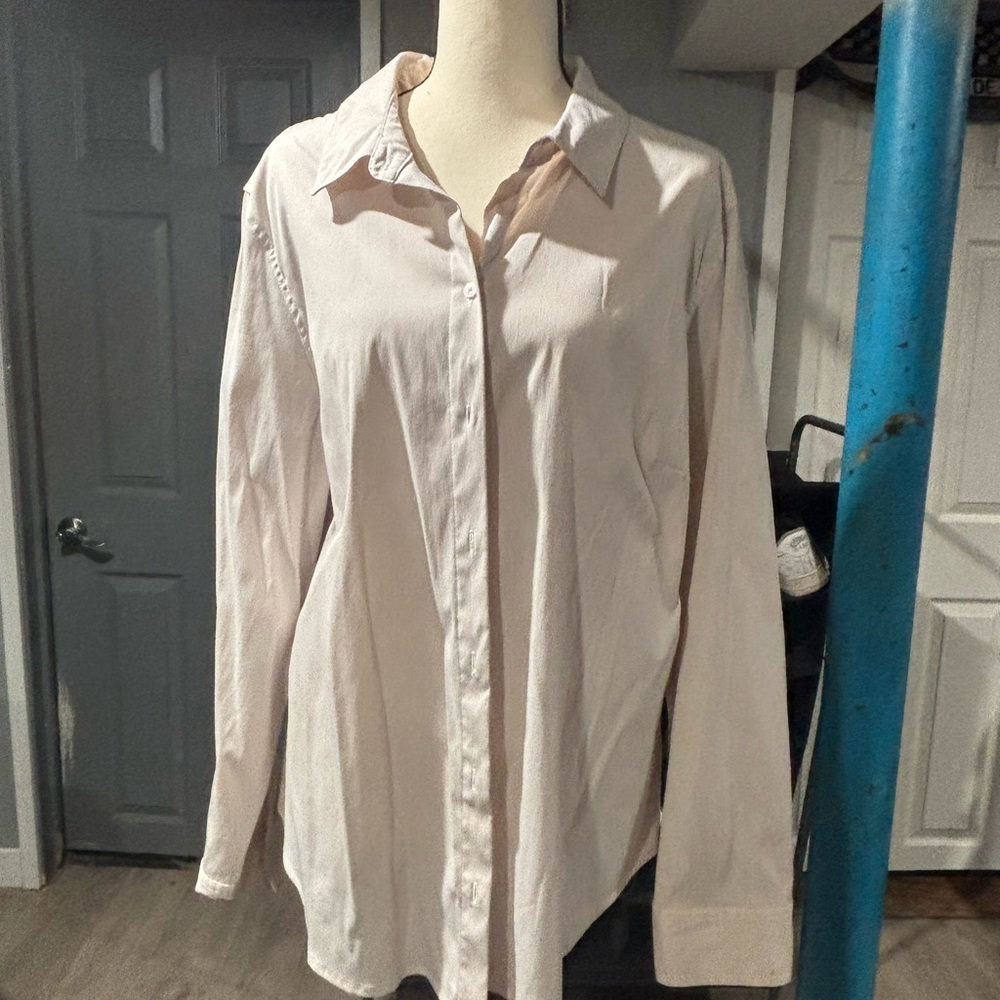 NWOT Time and Tru Cream Button-Up Blouse XXL